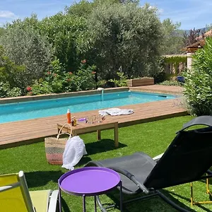 La Salamandre En Provence Couette-café